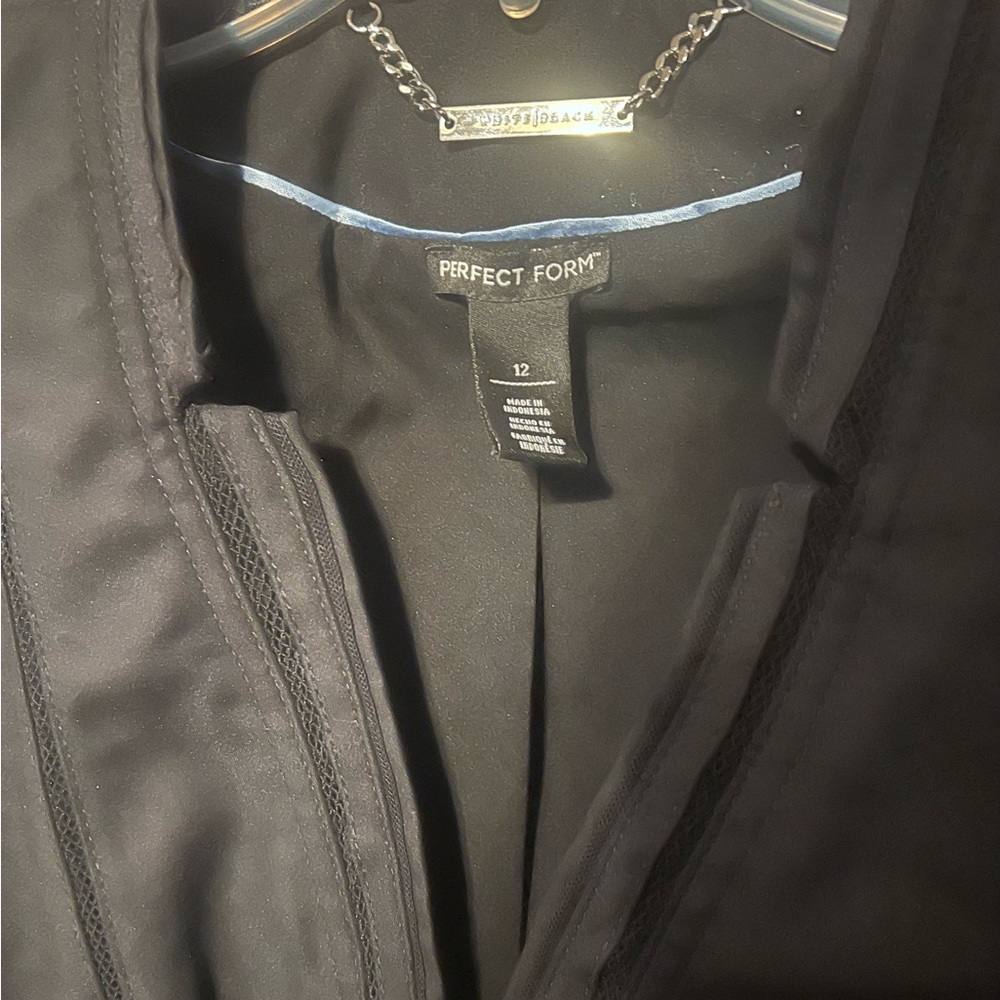 White House Black Market Perfect Form Zip Front Black Jacket Blazer Size 12 - Picture 4 of 14